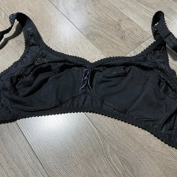 NWT 42 D Black Lacy Bra | No Underwire European Brassiere - Picture 6 of 7